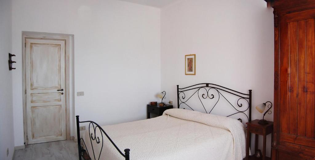 Andrea E Valentina Bed & Breakfast S'archittu Cuglieri Phòng bức ảnh