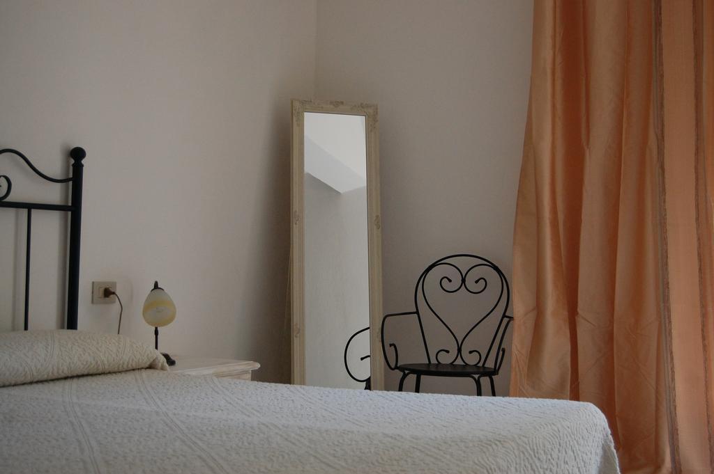 Andrea E Valentina Bed & Breakfast S'archittu Cuglieri Ngoại thất bức ảnh