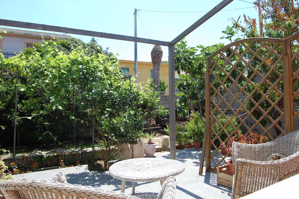 Andrea E Valentina Bed & Breakfast S'archittu Cuglieri Ngoại thất bức ảnh